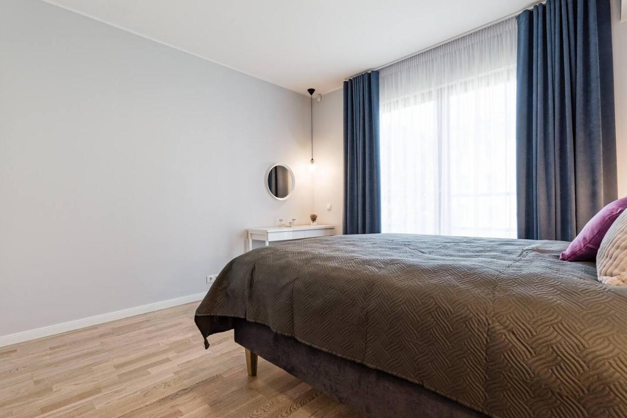 Apartments, Quiet With Free Parking And Ac. * Tallin