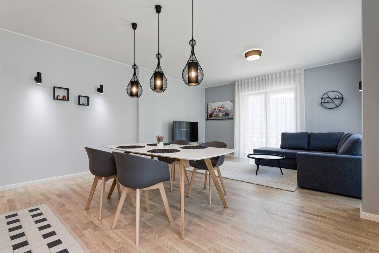 Apartments, Quiet With Free Parking And Ac. Tallin