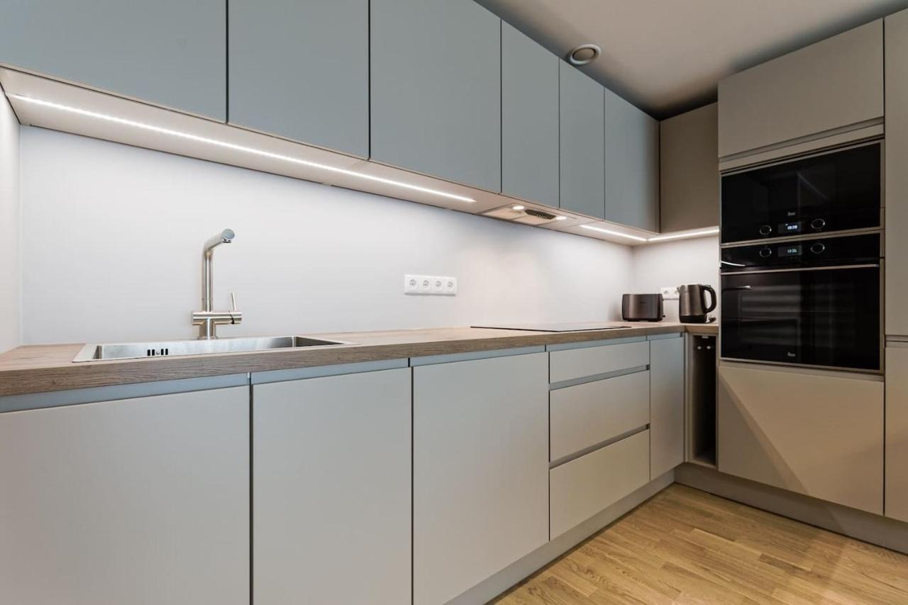 Apartments, Quiet With Free Parking And Ac. Apartamento