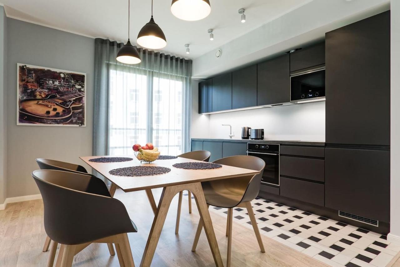 Apartments, Quiet With Free Parking And Ac. * Tallin